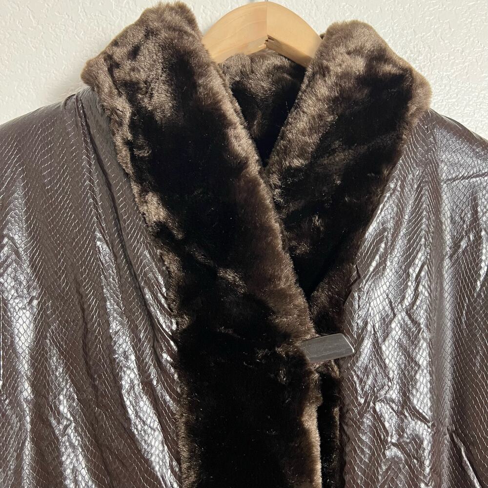 Vintage Dennis Basso Faux Leather Faux Fur Lined Snakeskin Texture Coat Size 1X - Picture 9 of 11